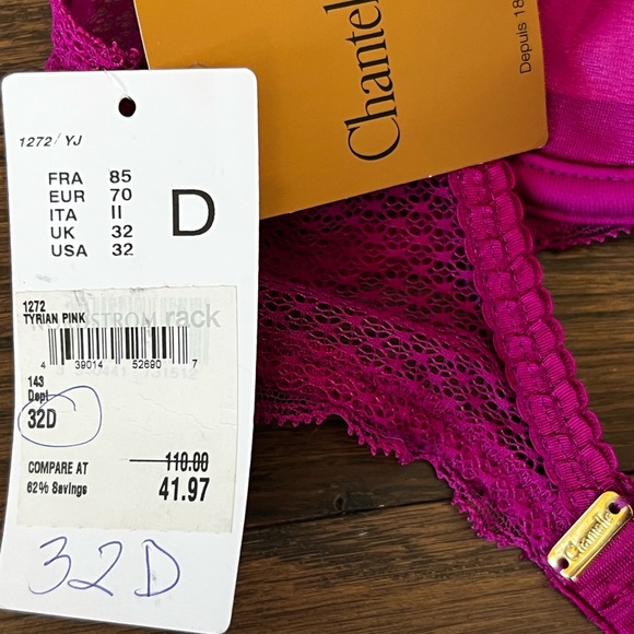 Chantelle Opera Push-Up Bra - Picture 7 of 9